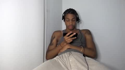Snapshot of blackbulltitus chatting on October 1, 5:11 am BlackBullTitus online show from October 1, 5:11 am