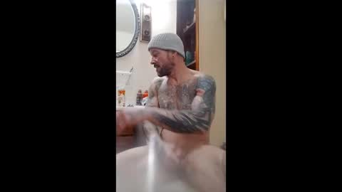 blackdoug157420 online show from April 7, 8:20 pm