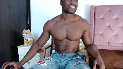 Twtter 1MikeBeckford            Onlyfns beckfordmike online show from December 24, 10:06 pm