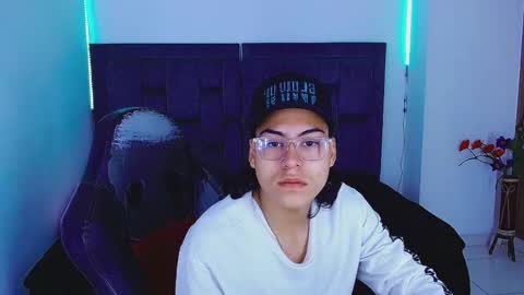 blade_sensual online show from October 18, 9:47 am