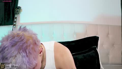 TAY   online show from January 8, 1:52 pm