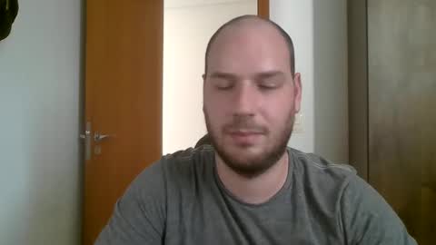 Snapshot of bluec2c chatting on December 19, 6:56 pm Blue online show from December 19, 6:56 pm