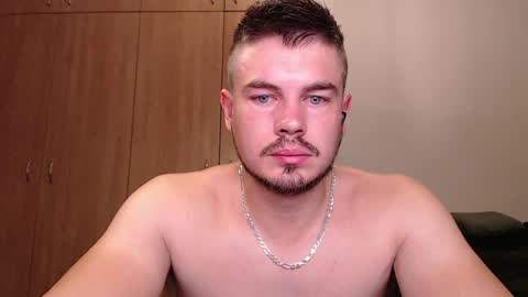 blueeyeboy0 online show from January 11, 8:21 pm