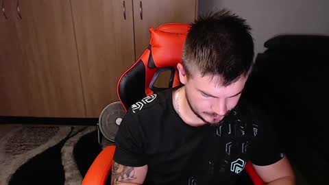 blueeyeboy0 online show from January 23, 9:07 pm