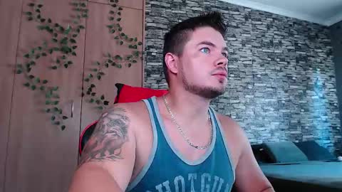 blueeyeboy0 online show from January 12, 7:56 am