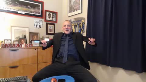 Snapshot of blueribbonboy chatting on January 21, 11:34 pm Brad online show from January 21, 11:34 pm