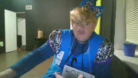 SirMopBucket online show from November 9, 10:41 am