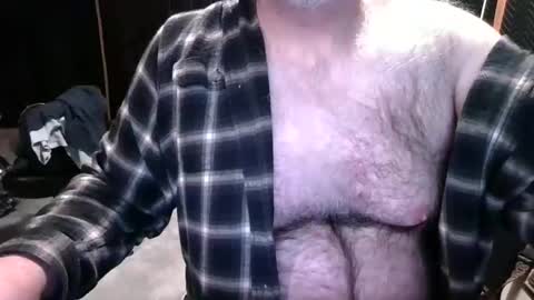 Snapshot of bobbyhill27b chatting on March 12, 2:09 am BobbyHill27b online show from March 12, 2:09 am