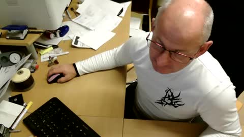 bodymen1 online show from November 19, 7:36 pm