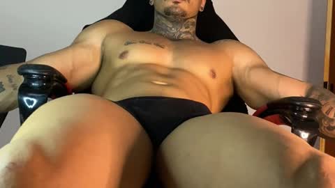 bodymenbr online show from April 14, 8:52 pm