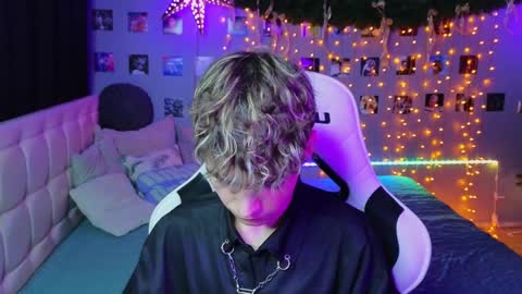 GARYALEXPVT IS OPEN online show from December 30, 6:16 pm