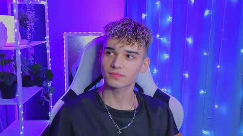 GARYALEXPVT IS OPEN online show from January 16, 6:06 pm