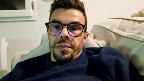 bomale89 online show from January 5, 8:10 pm