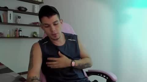 booyhott_ online show from December 18, 7:54 pm