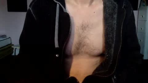 Snapshot of borisvian75019 chatting on December 3, 9:53 am HornyBoo online show from December 3, 9:53 am