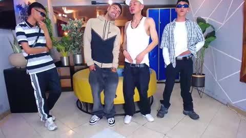 THOMAS AND DAMIAND online show from September 30, 5:13 am