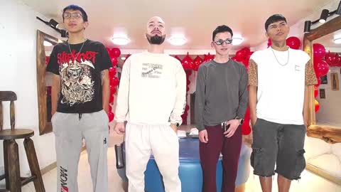 THOMAS AND DAMIAND online show from February 1, 4:14 am