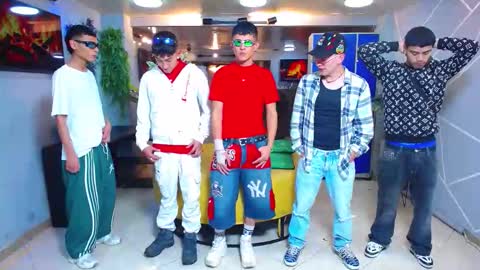 THOMAS AND DAMIAND online show from October 4, 4:06 am