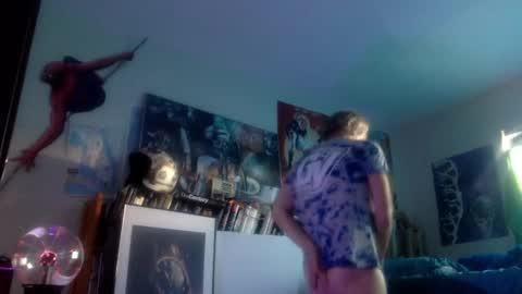 Bottomboo7 online show from October 12, 11:59 am