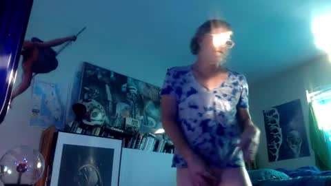 Bottomboo7 online show from September 10, 12:15 pm