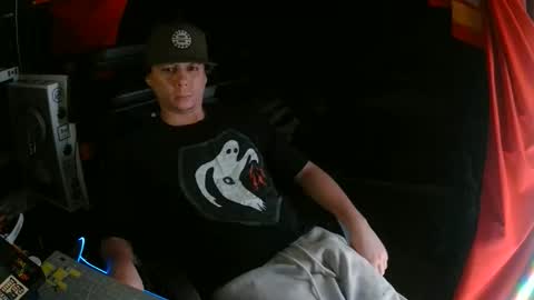 Bowerboi1217 online show from November 27, 12:31 pm