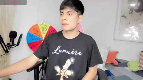 Aaron online show from January 6, 6:20 pm