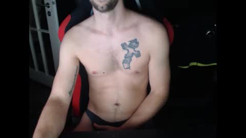 Snapshot of boy_t0y89 chatting on December 10, 6:49 pm boy_t0y89 online show from December 10, 6:49 pm