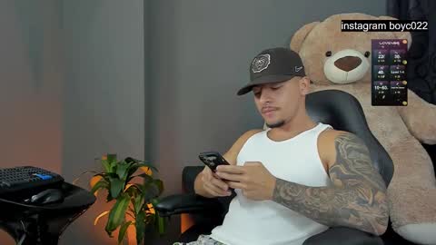 boyc02_ online show from February 13, 11:15 pm