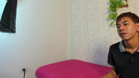 ALEX - TAYLER  -MIKE online show from April 2, 1:14 am