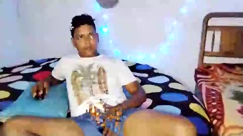 andrew online show from December 8, 3:45 pm