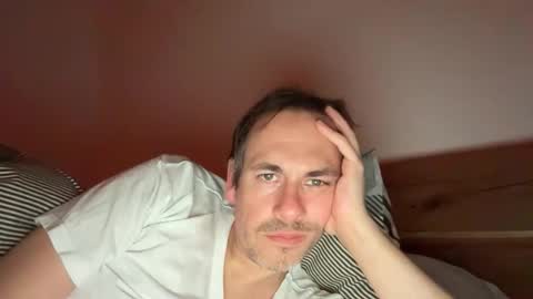 boytoyhh online show from February 14, 12:05 am