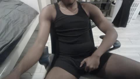 Snapshot of bquen400 chatting on October 9, 1:21 am bquen400 online show from October 9, 1:21 am