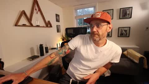 BradBronton online show from March 17, 11:02 am