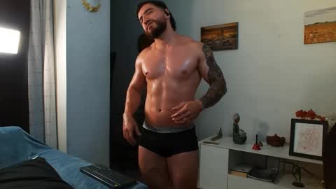 Bradley Martinez online show from September 10, 1:04 am