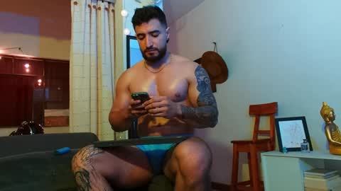 Bradley Martinez online show from January 11, 12:22 am