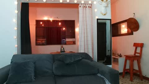 Bradley Martinez online show from December 29, 11:50 pm