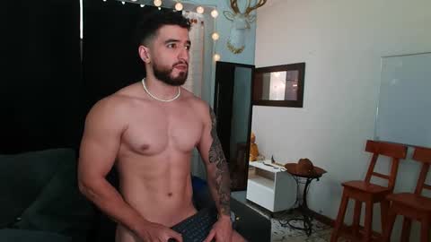 Bradley Martinez online show from December 4, 8:40 pm