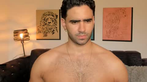 bradleymartin7 online show from February 19, 9:11 pm