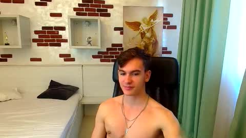 BradyFlint online show from November 3, 9:02 am