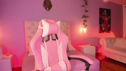   online show from January 26, 3:59 am