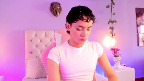   online show from December 19, 1:51 pm