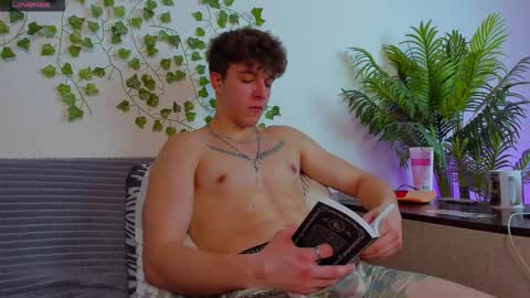 Johny Bravo online show from October 21, 1:47 pm