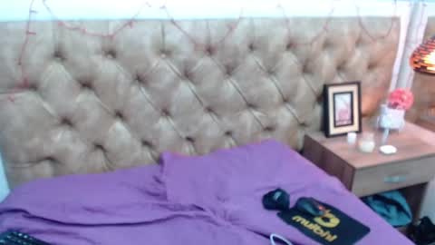 Snapshot of brent18_ chatting on February 19, 10:56 am Esteban online show from February 19, 10:56 am