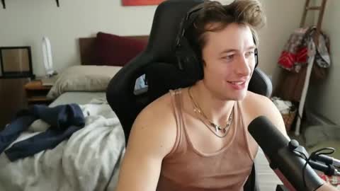 brentonverde online show from December 7, 4:47 pm