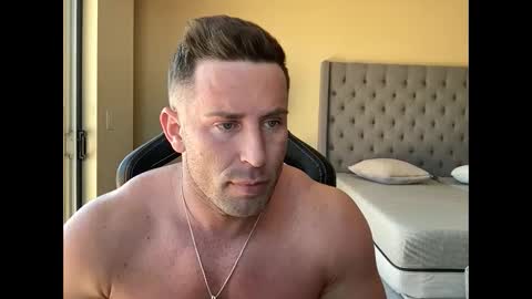 Snapshot of brettmycles chatting on January 15, 7:23 pm Brett Mycles online show from January 15, 7:23 pm