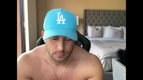 Snapshot of brettmycles chatting on September 25, 8:08 pm Brett Mycles online show from September 25, 8:08 pm