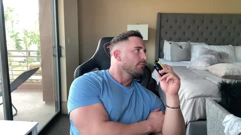 Snapshot of brettmycles chatting on September 27, 11:24 pm Brett Mycles online show from September 27, 11:24 pm