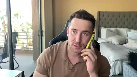 Snapshot of brettmycles chatting on September 23, 9:25 pm Brett Mycles online show from September 23, 9:25 pm