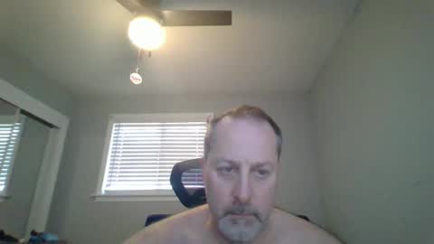 hey online show from March 8, 4:33 pm