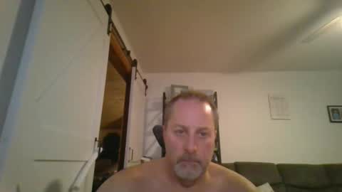 hey online show from December 3, 12:49 am